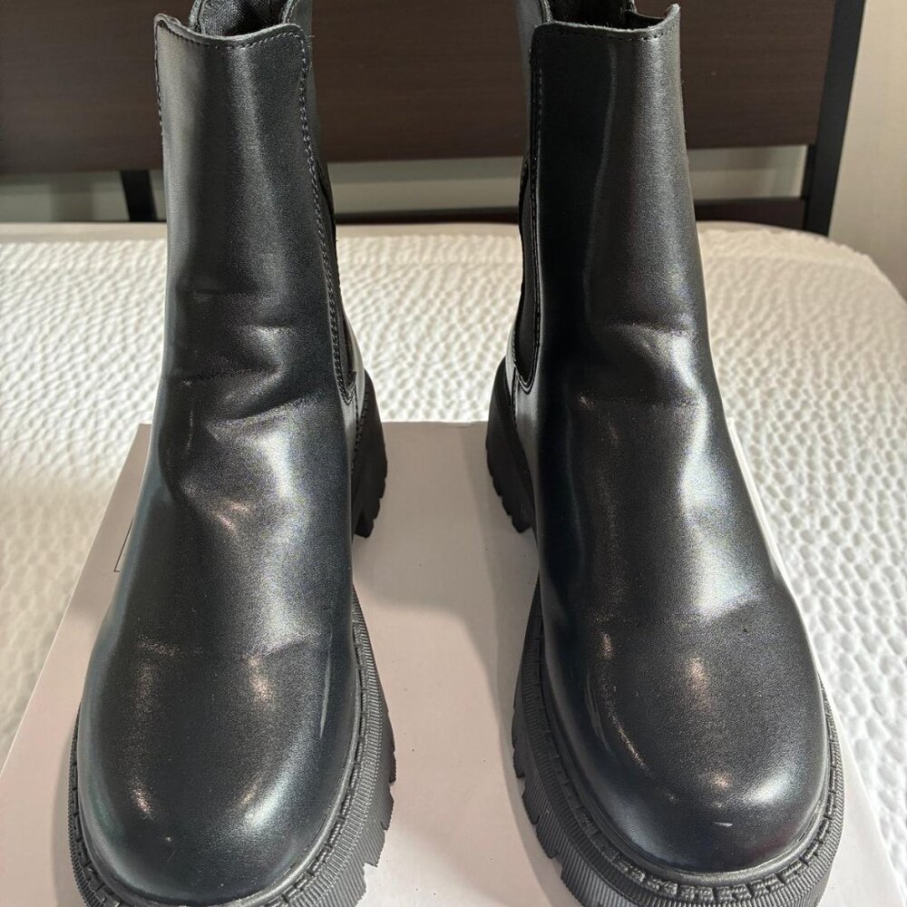 Black Chunky Chelsea Boots Size 7